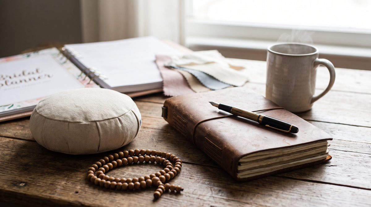 Meditation vs. Journaling: Was hilft Bräuten mehr?